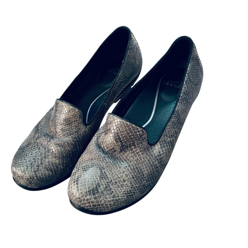 EUC Dansko Oksana Loafer Women's 9 Gray Snake Skin Leather Comfort Slip-On Shoes